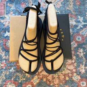 Teva Midform Infinity Black Sandal Size 9